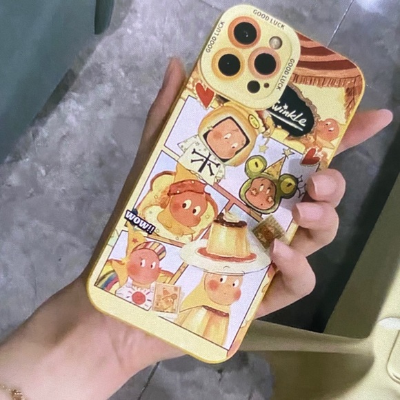 Wink Cartoon Yellow Phone Case - Picture 1 of 1